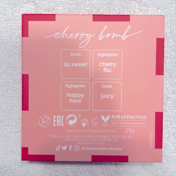 CIATÉ LONDON Cherry Bomb Blush and Highlighter Palette in Light Medium 16g NEW - Picture 9 of 9
